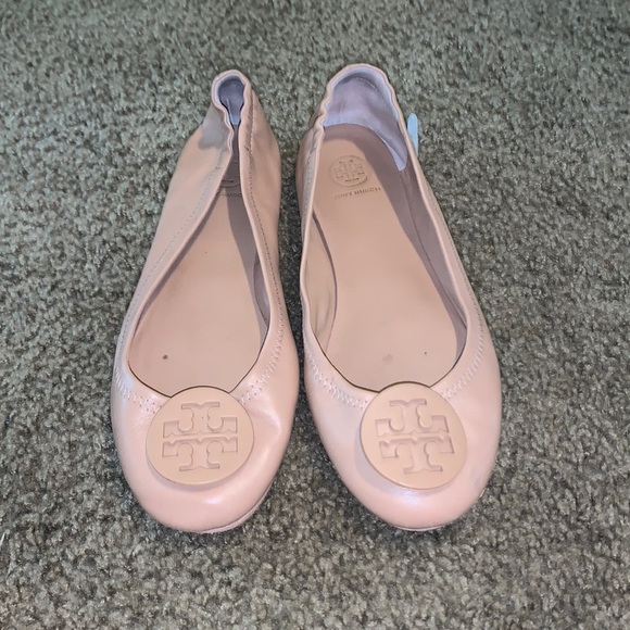 Tory Burch flats in great condition. Hardly worn! - Picture 1 of 4